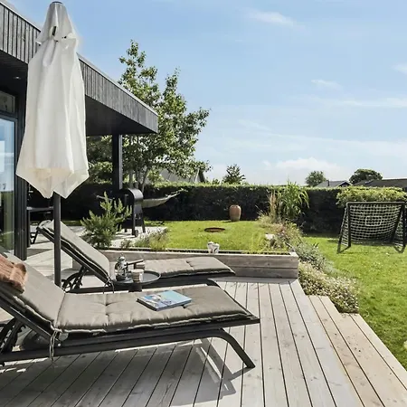 Architect-designed House With Sea Views Semesterbostad *