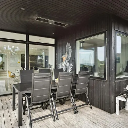 Ferienhaus Architect-designed House With Sea Views Hejls