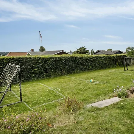 Ferienhaus Architect-designed House With Sea Views