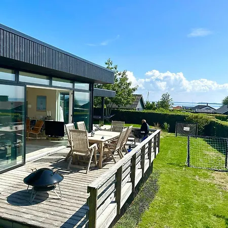 Architect-designed House With Sea Views