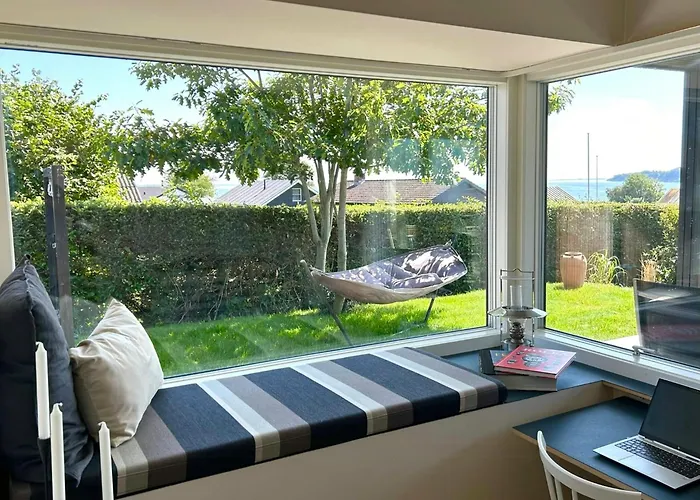 Architect-designed House With Sea Views Prázdninový dům