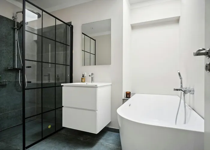 Сasa de vacaciones Architect-designed House With Sea Views *